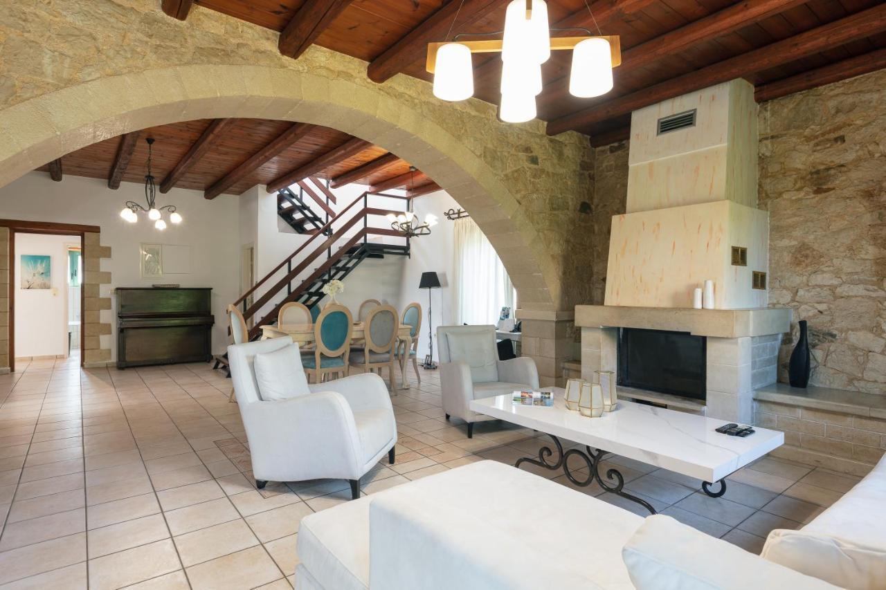 Villa Pinelopi Asprouliánoi المظهر الخارجي الصورة